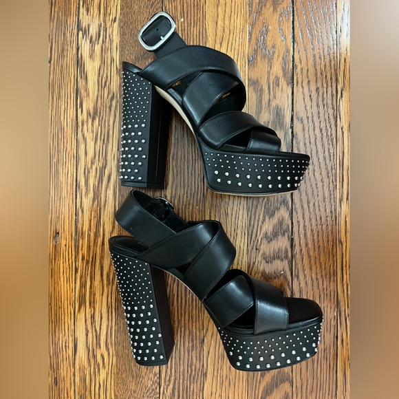 Michael MICHAEL KORS Leather Mila Platform Studded Pump 6.5 - Picture 2 of 9